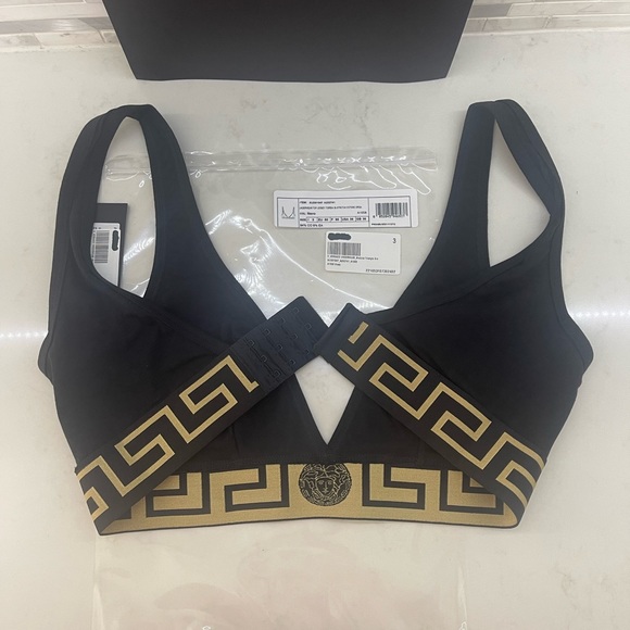 VERSACE GRECA BORDER BRALETTE
Size 3 - Picture 5 of 10